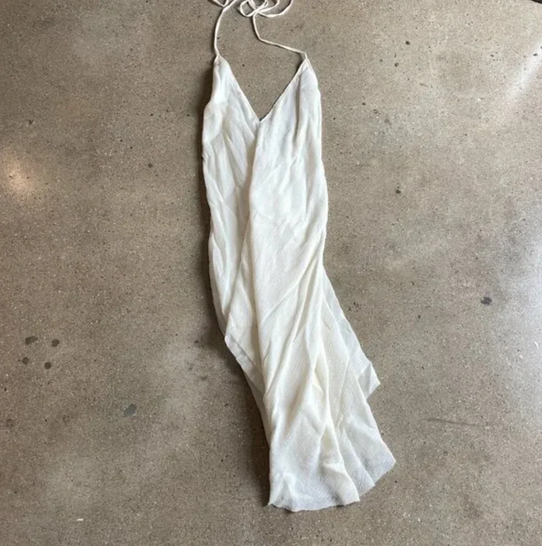 Aeron Women's Off White Sarla Open-Back Asymmetric Dress - Image 3