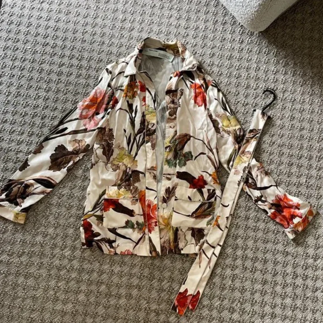 Off-White Floral Pajama Top - Image 3